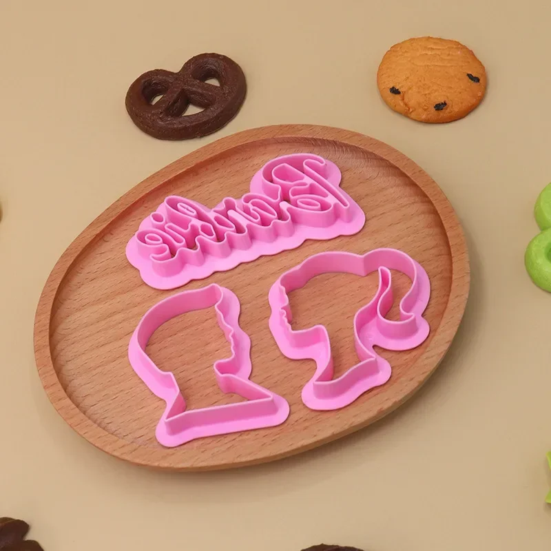 Molde para galletas Barbie, accesorios portátiles para hornear de dibujos animados, molde para cortar plástico para pastel Kawaii, suministros de cocina, regalos de vacaciones