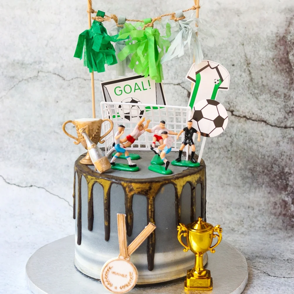 Décorations de gâteau de football pour enfants, modèle de trophée en plastique, fournitures de jouets de fête miniatures, 8 pièces