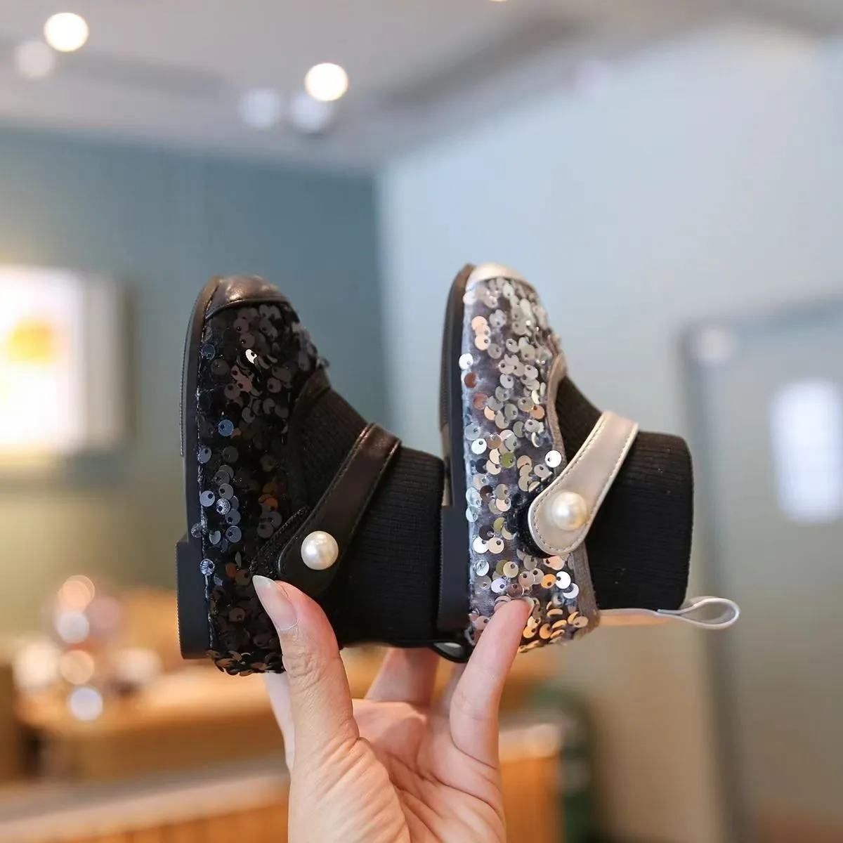 Baby Princess Shoes Shiny Sequins Toddler Walking Shoes Round Toes 2026 Autumn New Kids Casual Shoes Soft Sole