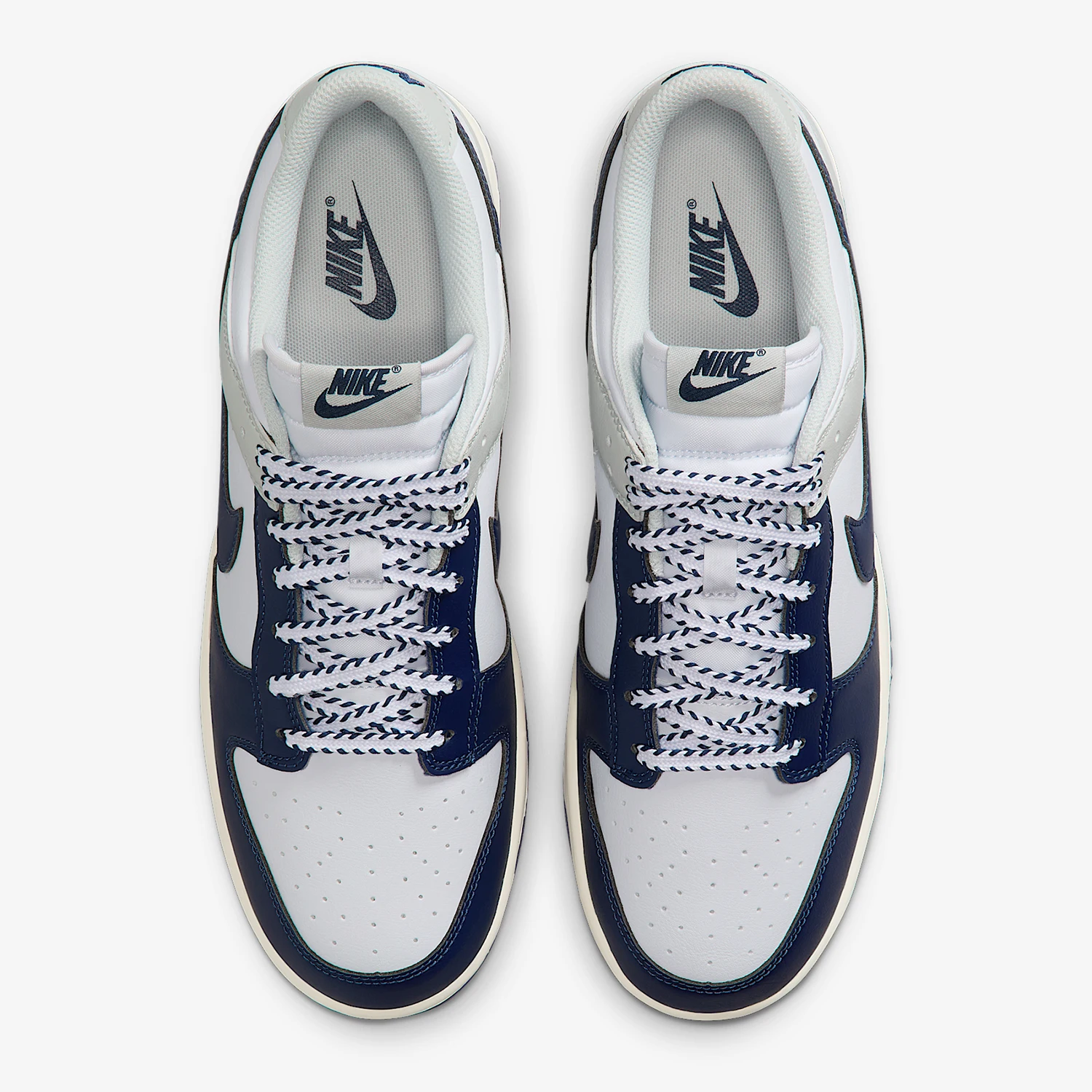 حذاء رياضي متين للرجال من Nike Dunk Low Retro IM2222-101
