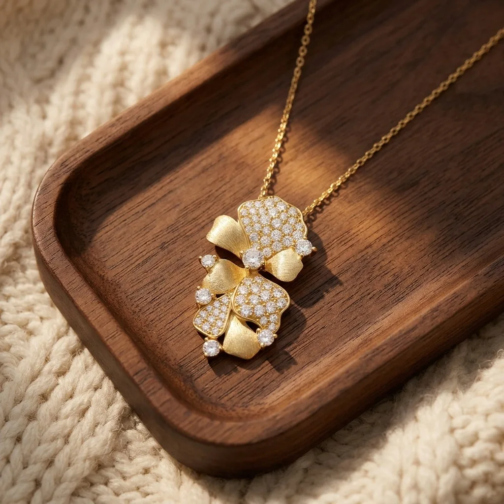 Luxurious 14K Gold Moissanite Necklace Luxury Handcrafted Butterfly Choker Unique for Women Platinum Pt950 Fine Jewelry Gift