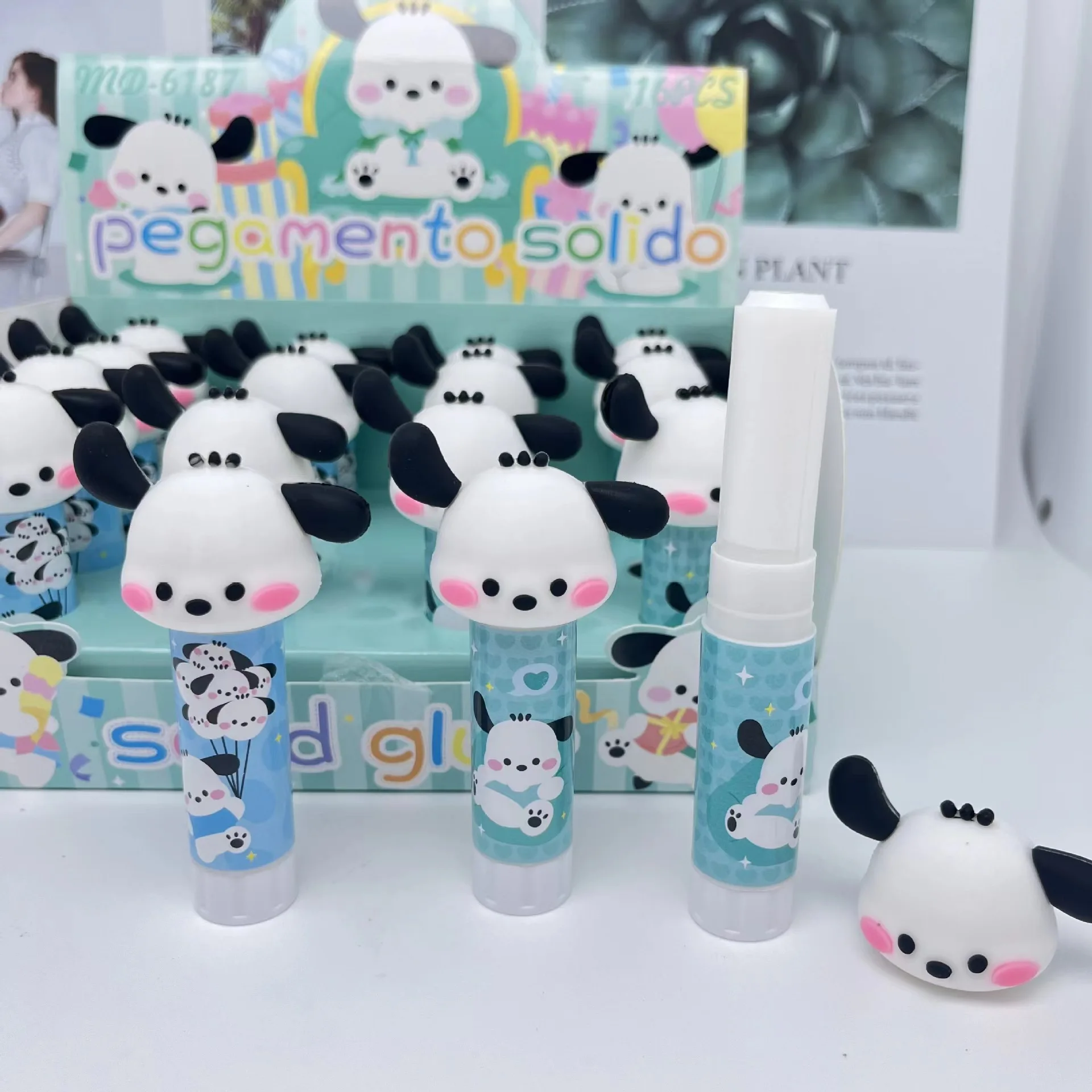 16Pcs/Box Sanrio Pochacco Cinnamoroll Mymelody Kuromi Anime Kawaii Solid Glue Cute Student DIY Stationery High Viscosity Glue