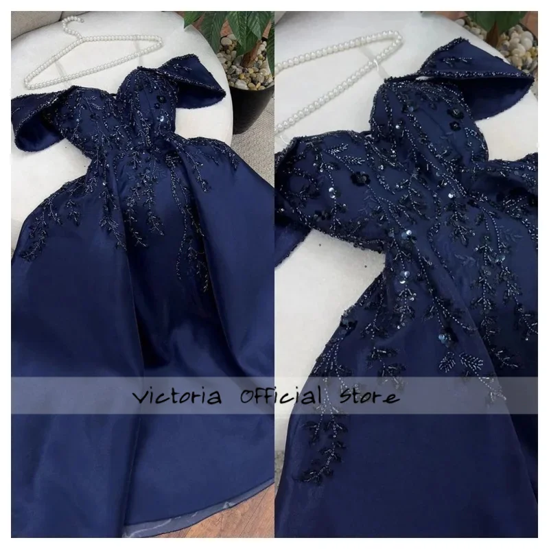 Maßgeschneidertes, exquisites Satin-Abendkleid, zartes, schulterfreies, ärmelloses Partykleid mit U-Boot-Ausschnitt, hochwertige Promi-Kleider