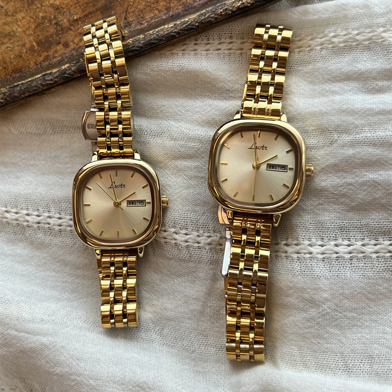 1pc Gold-tone French Vintage Style Women's Watch, Waterproof With Calendar Feature, Fashionable And Elegant Ladies' Quartz Watch