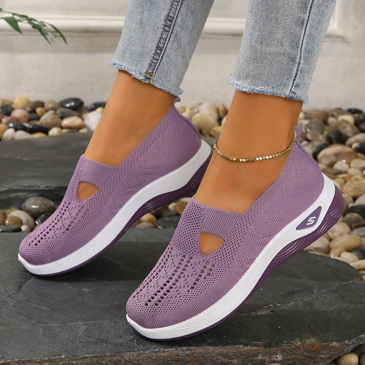 Women Flats New Summer Mesh Breathable Sneakers Light Slip on Flat Platform Casual Shoes for Women Anti-slip Walking Loafers