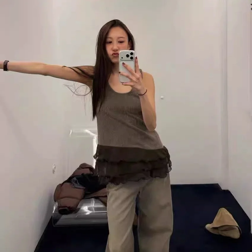 Versatile round Ne Svel Women's Vest Dongda Gate Autumn Winter Layering Design Sensation Hem Lace Splice Top