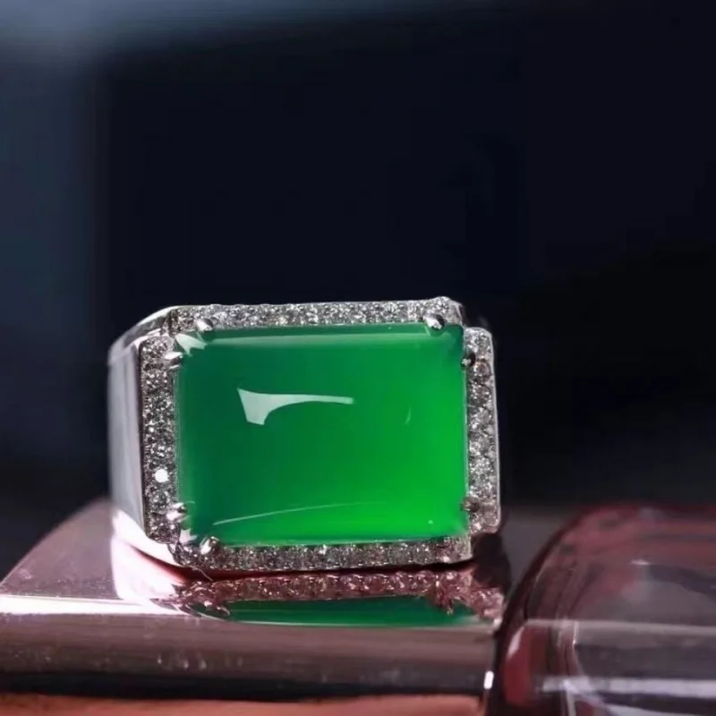 Men's chalcedony ring with emerald gemstone, adjustable size, square design, 925 silver-plated