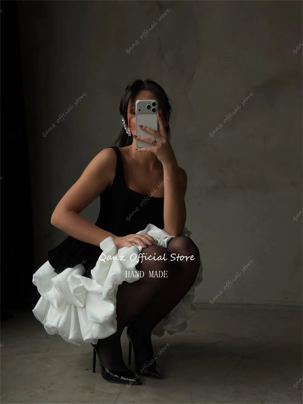 Qanz فستان حفلة موسيقية أسود مخملي أشرطة سباغيتي قصيرة على شكل حرف A فساتين عيد ميلاد فاخرة 2026 منتفخة فيستدوس دي فييستا مخصصة #4