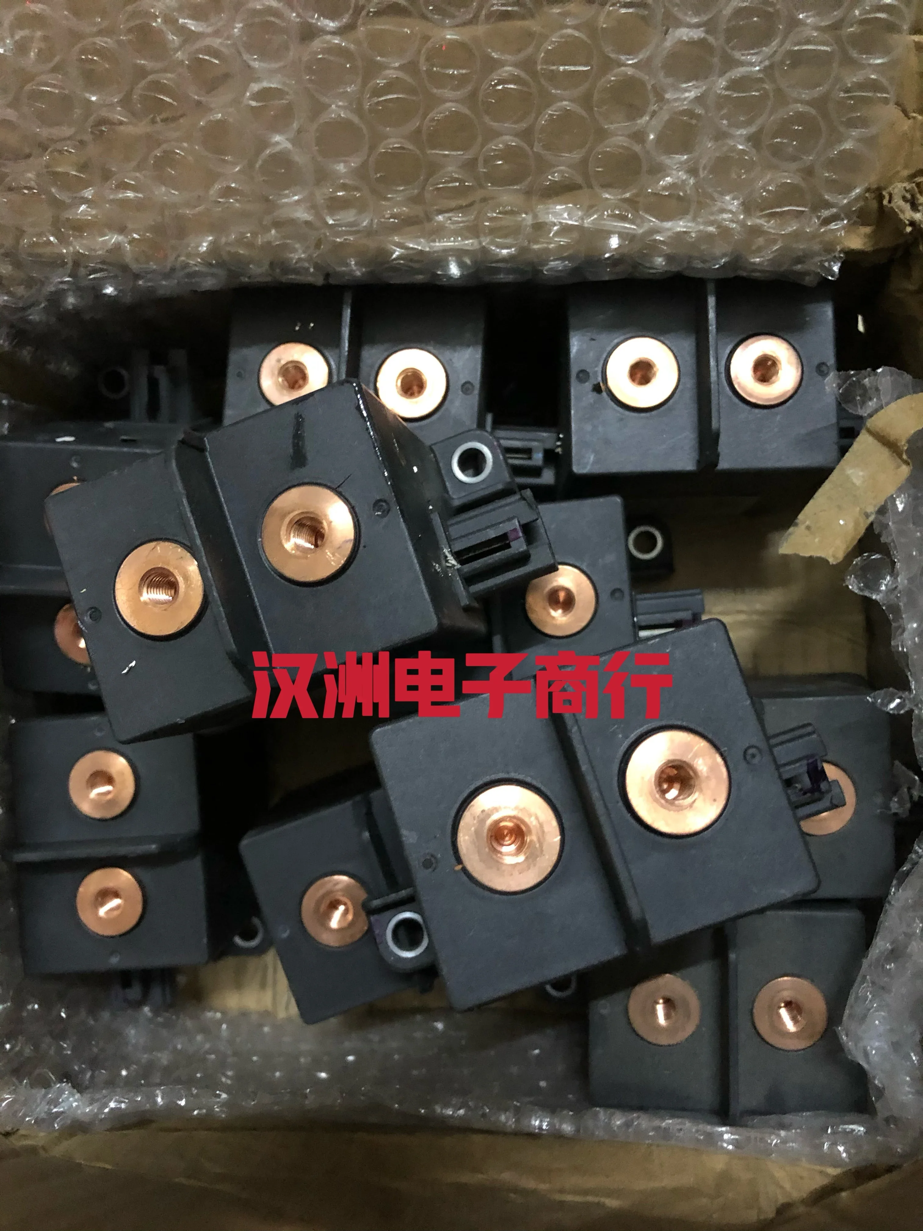 HFE82V-300C750-12-H-C5-1 Hongfa New Energy Vehicle High Voltage DC Contactor 300A750V