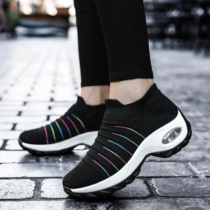 

Fashion Plattorm Socks Fly Weave Casual Shoes Women Height Increasing Slip-On Sneakers Ladies Breathable Elevator Walking Shoes