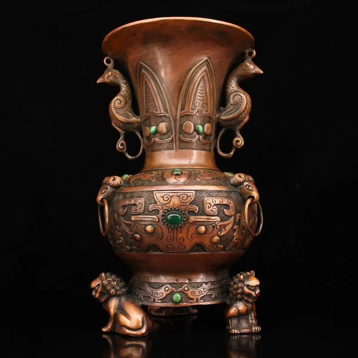 Treasure old pure copper, all copper, handmade inlaid with gemstones, the vase weighs 225 grams, is 28 cm high and 16 cm wide