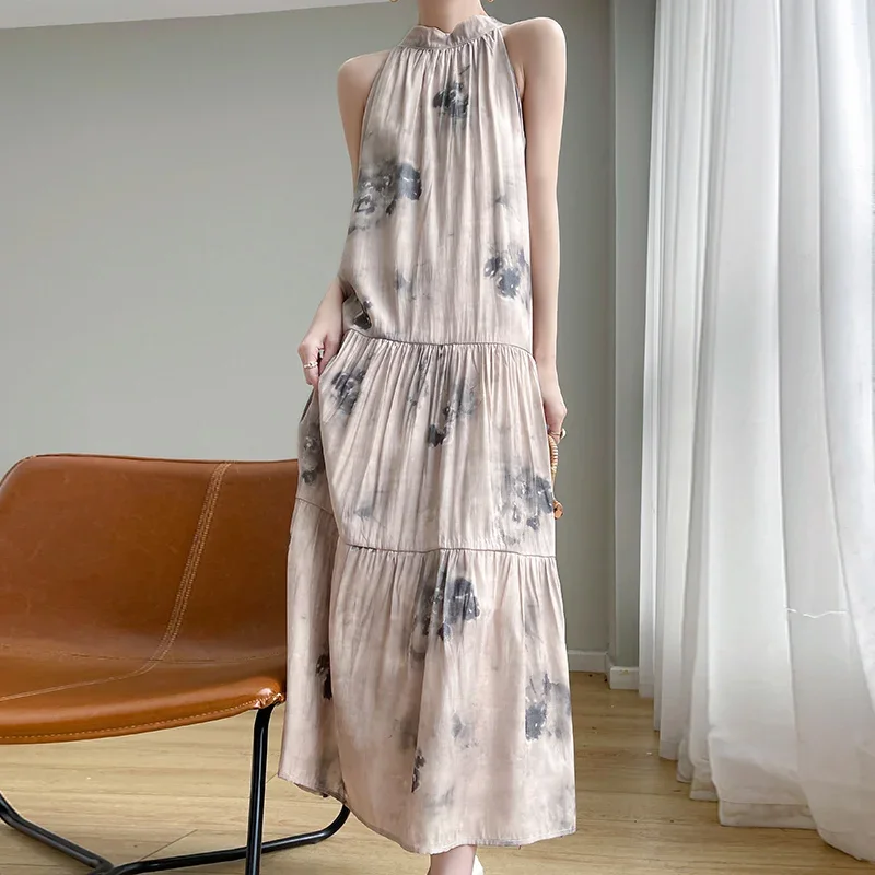 

Thin Satin Neck Dress in Summer Sexy and Beautiful Back Fairy Long Dress Sleeveless Vest Beach Dress Women