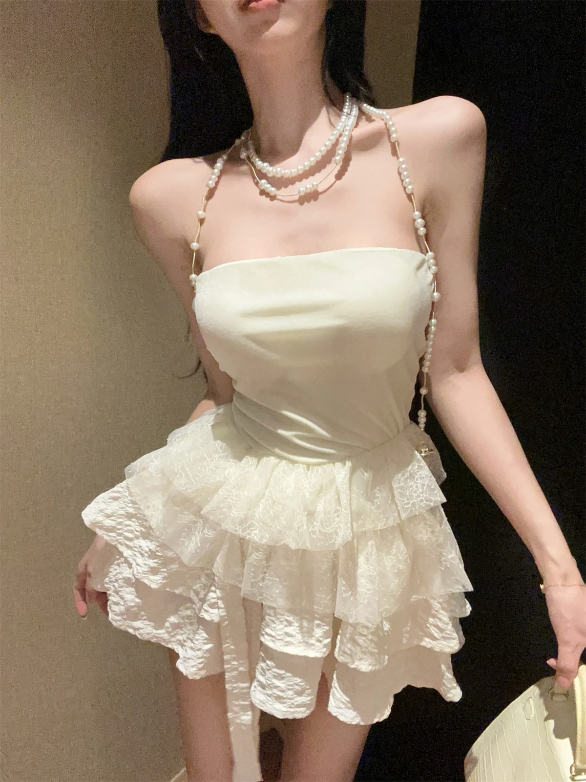 

Fashionable Velvet Lace Trim Crop Top with Chest Pad And High Waist Skirt Set Women's Knot Cake Short Skirt Outfit