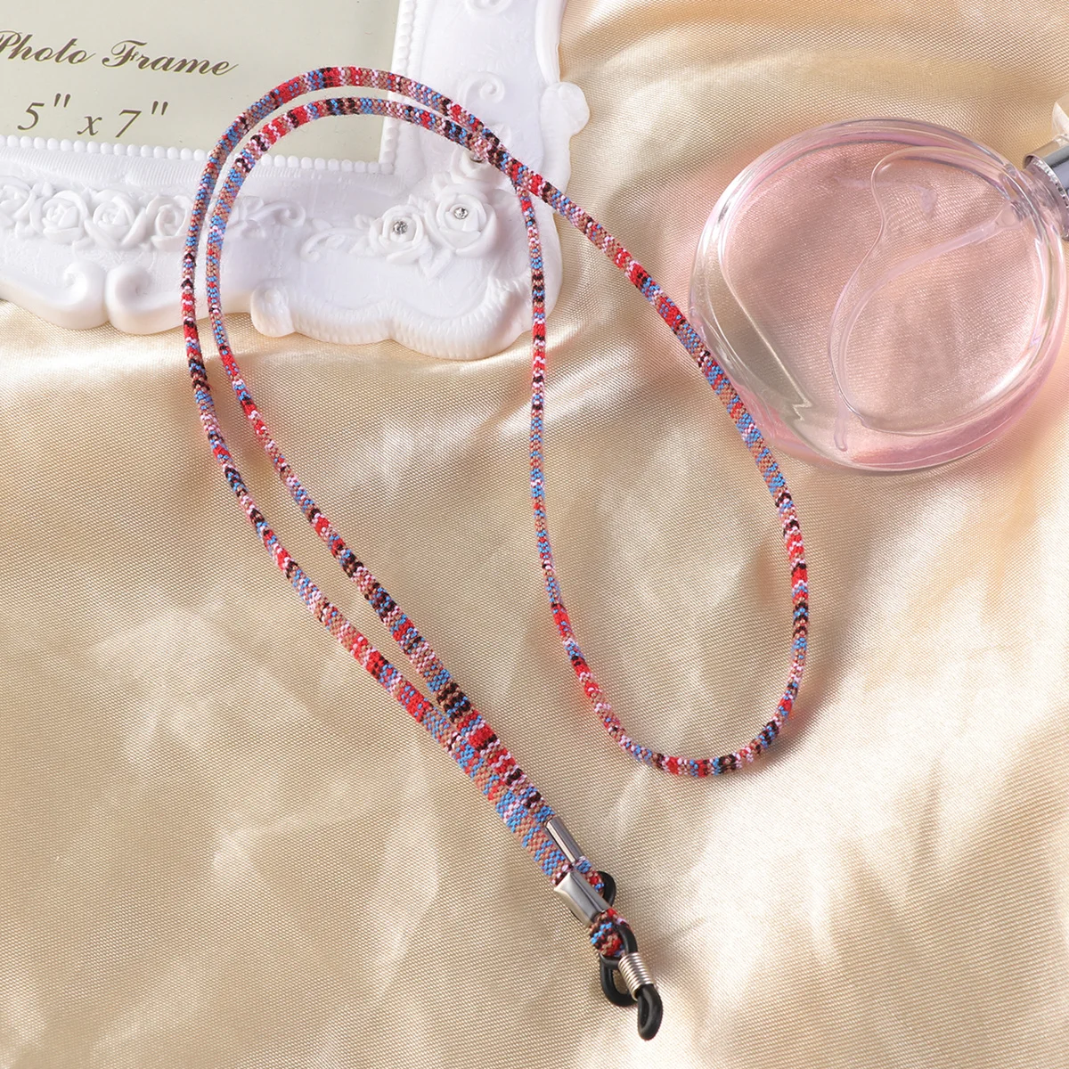 

Colorful Pink Eyeglass Chain Non-Slip Decorative Glasses Holder Stylish Durable Lightweight Compact Easy Use Washable