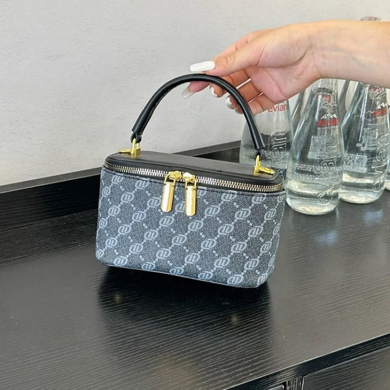 

2026 New Vintage Fashion Women's Box Bag - Luxury Printed Handheld Tote Versatile Shoulder & Crossbody Purse Luxury Designer Bag