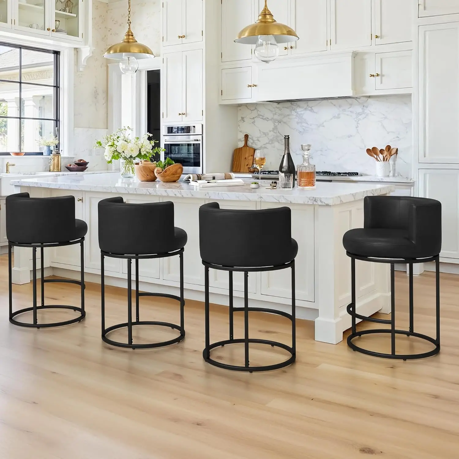 Juego de 4 Taburetes de Bar Giratorios de 26.8 Pulgadas de Altura, Respaldo en Forma de Barril, Cuero Sintético, Estructura Metálica, para Isla de Cocina, Color Negro, Personalizado