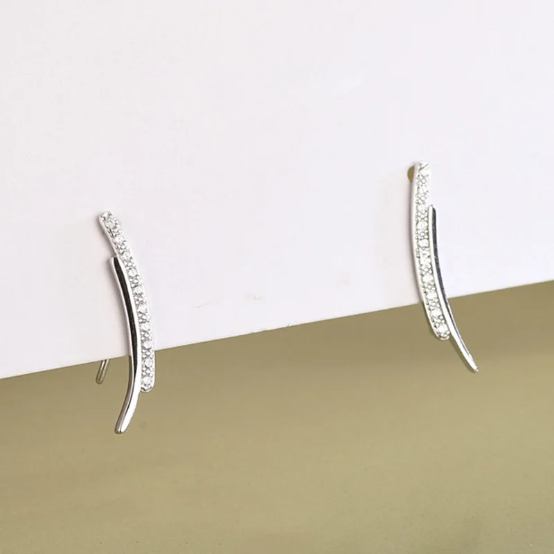 Minimalist Design and Double-layer Shiny Diamond Inlaid Accessories, New Fashionable Niche Curved Smile Women's Earrings