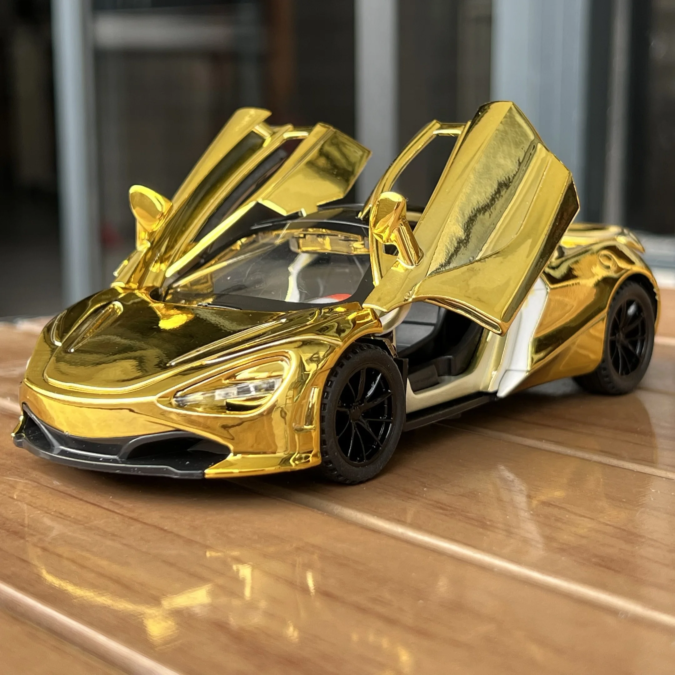 1:32 ماكلارين 720S بالكهرباء سيارة رياضية فائقة دييكاست سبيكة نموذج قطع غيار السيارات متجر المبيعات التحكم المركزي الحلي الهدايا