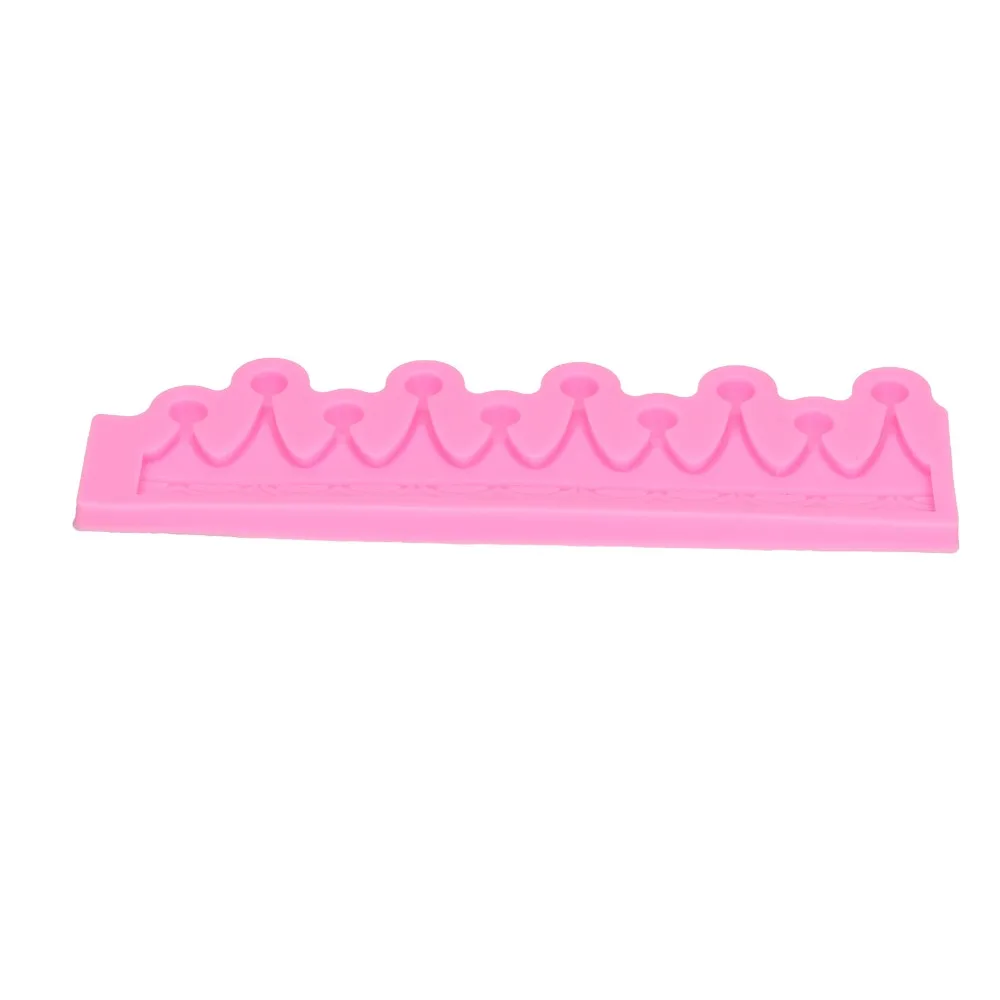 Silicone Crown Fondant Mold 3D Crown Flexible Chocolate Mold Random Color Non Stick Crown Silicone Mold Clay Resin DIY