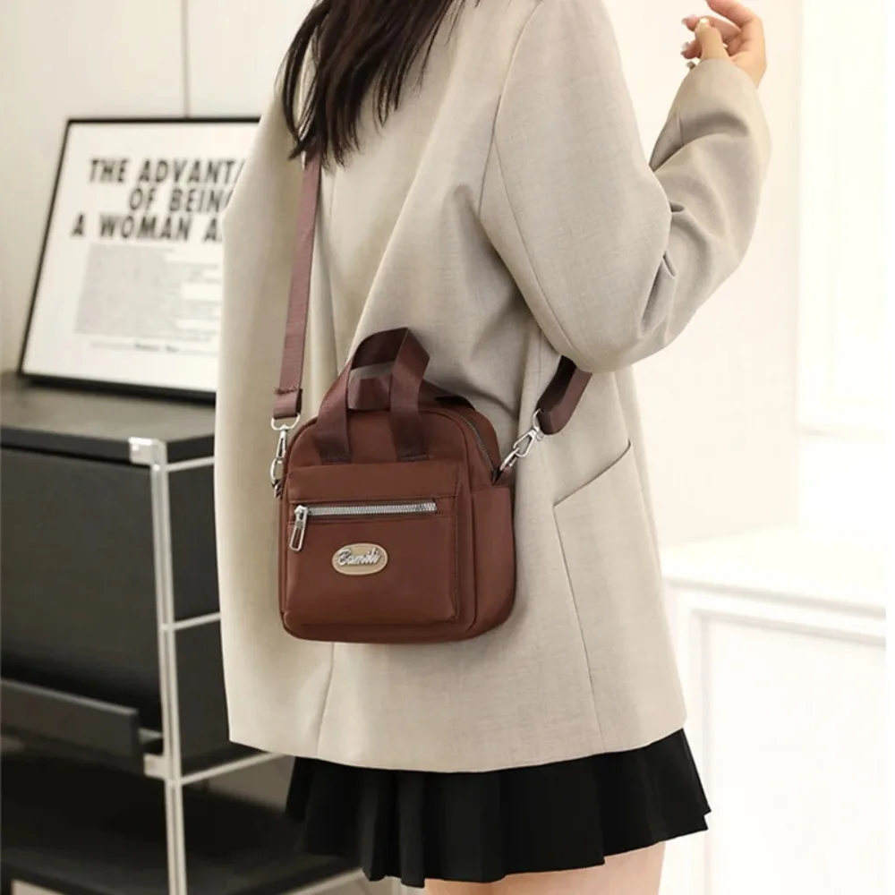 Casual Women's Crossbody Bag Lightweight Nylon Large Capacity Mobile Phone Wallet Shoulder Bag Fashion Accessory Crossbody Bag view 5