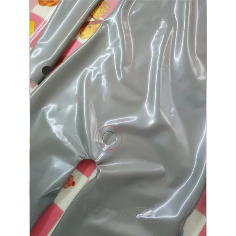 ชุดจัมพ์สูทยางทำมือสำหรับชุดผู้ชายบอดี้สูทยางแบบเจาะรูด้านหน้าทำจากเงิน