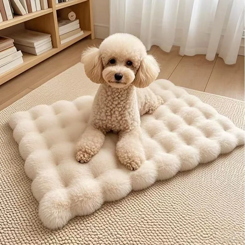 Tapete macio para animais de estimação, para cães e gatos, manta de lã com bolinhas, quente para todas as estações, base antiderrapante com pontos de silicone, lavável à máquina.