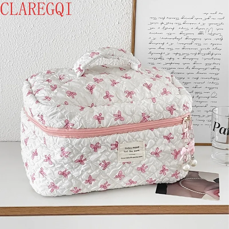 Large capacity travel toiletry bag Fresh and elegant pleated bow makeup bag Girls niche gentle wind Portable zipper storage bag
