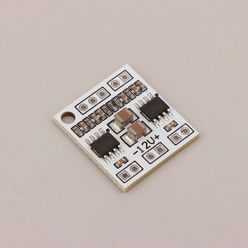 NS4110B Scheda amplificatore di potenza a doppio canale 2 * 18W Amplificatore audio digitale classe D / classe AB Tensione DC6-14V