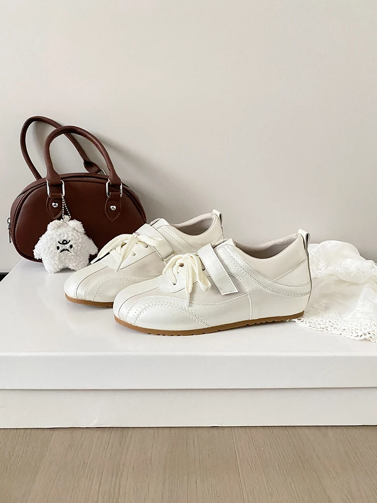 scarpe-da-balletto-sportive-casual-da-donna-in-pelle-con-rialzo-da-5-cm-stile-magic-stick-sneakers-bianche-con-punta-arrotondata-e-suola-in-gomma