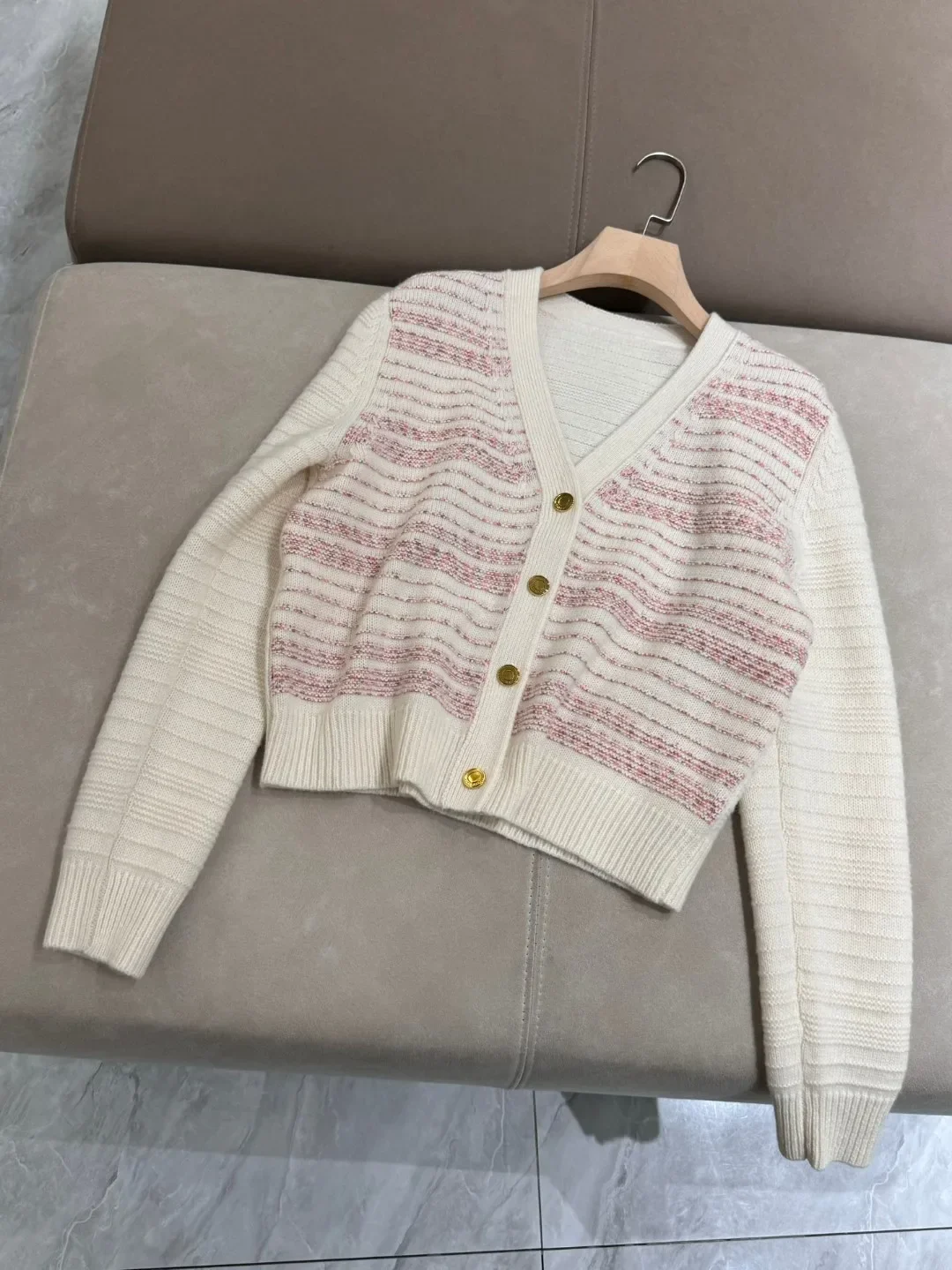 Cardigan rayé à manches longues pour femmes, col en V, simple boutonnage, 2024 laine, doux, automne, hiver, nouveau, 100%