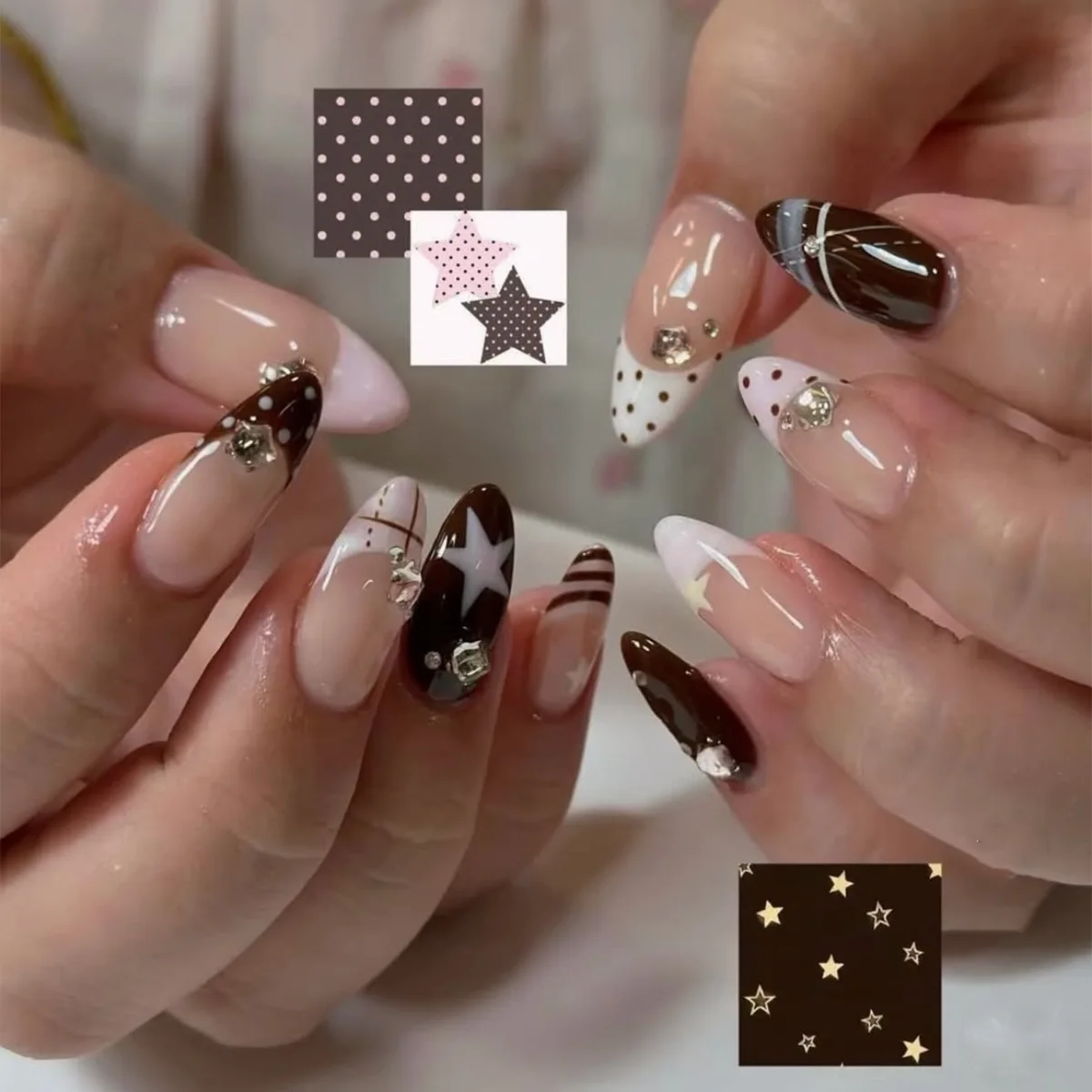 24Pcs Simple Star Diamond Press on Nails Pink Brown Polka Dot Fake Stripe French Nails Almond Reusable Retro Finger Nail Patches
