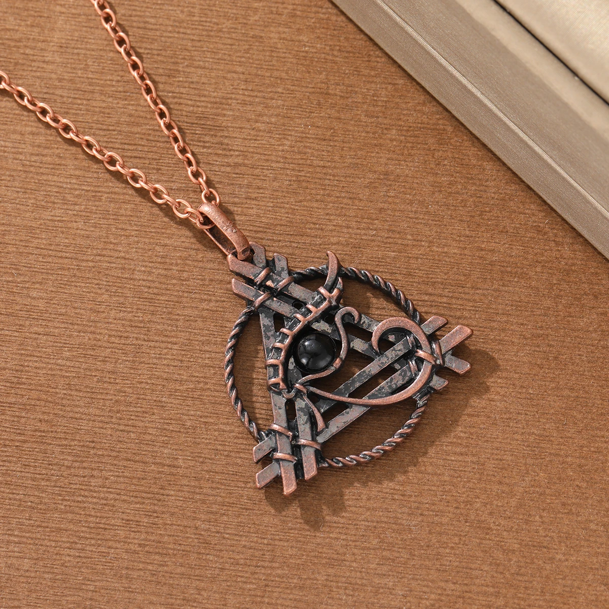 Retro-style hollow triangular frame with artificial gemstones, women's pendant earrings, suitable for daily casual wear