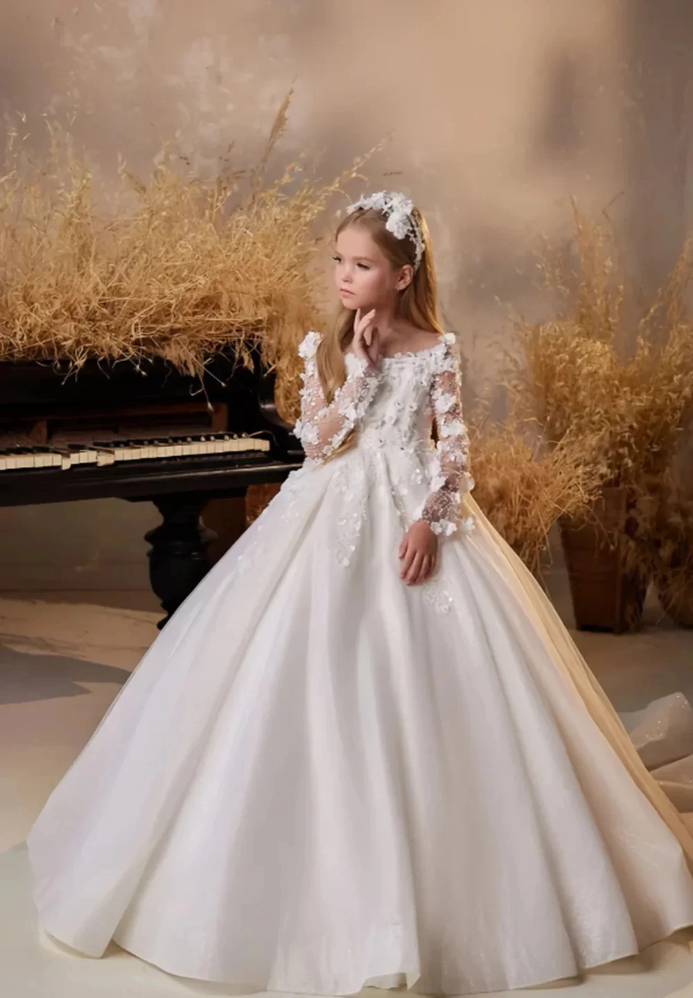 Customized Flower Girl Dress For Wedding Appliques Glitter Long Sleeve Floor Length Luxury Kids Birthday First Communion Gown