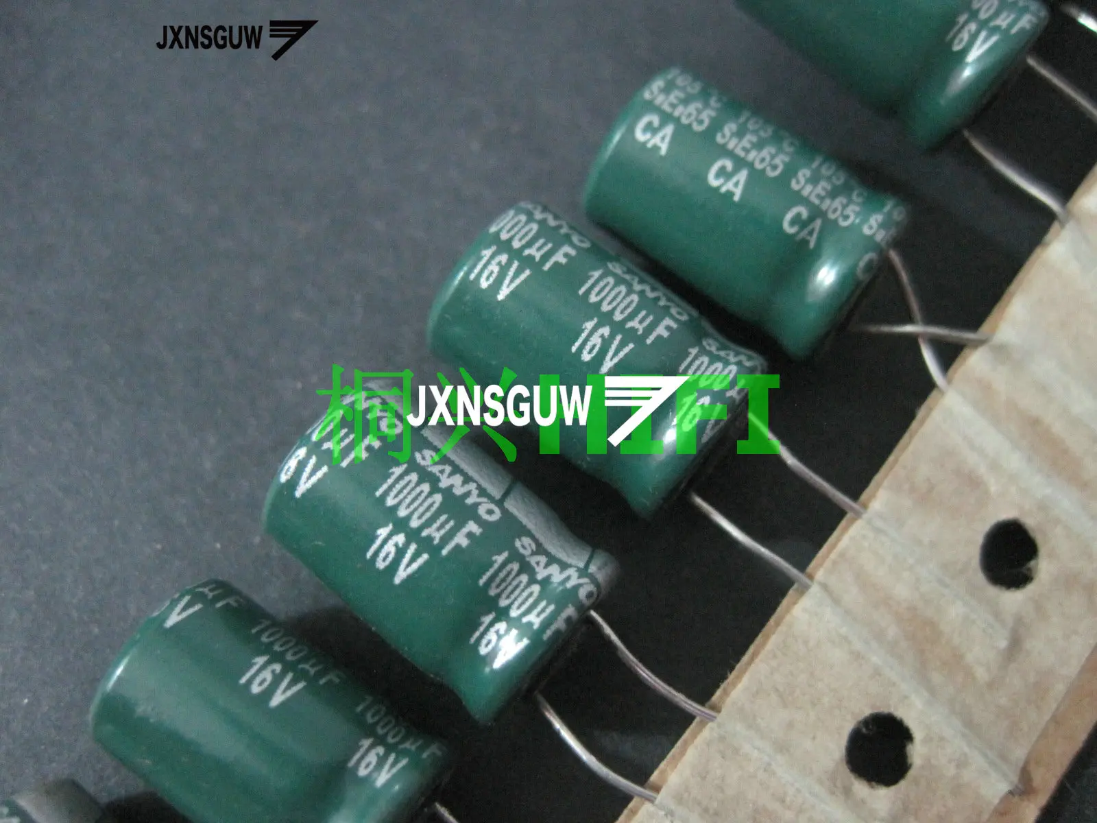 

20PCS Original SANYO CA 16V1000UF 10X16MM Green Aluminum electrolytic capacitors 1000uF/16v 105 degrees 1000UF 16V