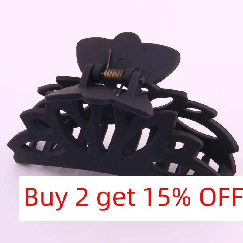 New Fashion Large Claw for Hair Plastic Ponytail Holder Hollow Out Pattern Crab Women Hair Accessories for Washing Hair Tools