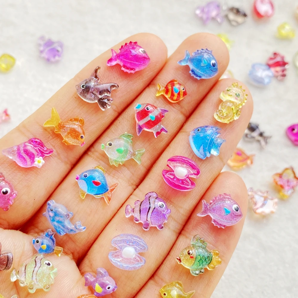 50 piezas de resina, mini peces, conchas y caballitos de mar de cristal de colores, decoración plana para uñas, álbumes de recortes, accesorios para manualidades y joyería.