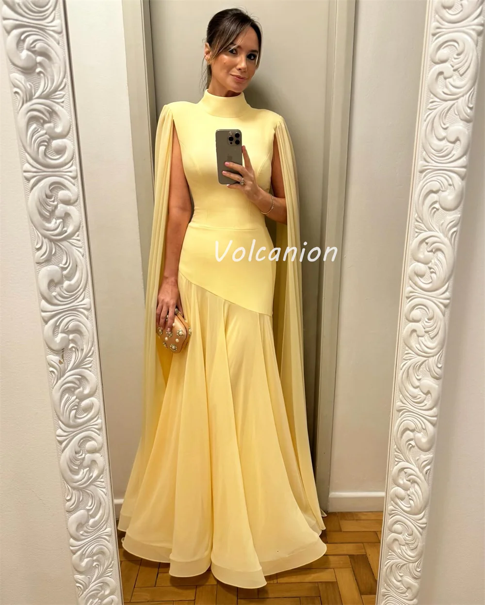 Доступны высококачественные размеры по индивидуальному заказу. Шифоновые драпированные длинные платья русалки с рюшами и высоким воротником. Одинаковые платья для особых случаев на заказ.