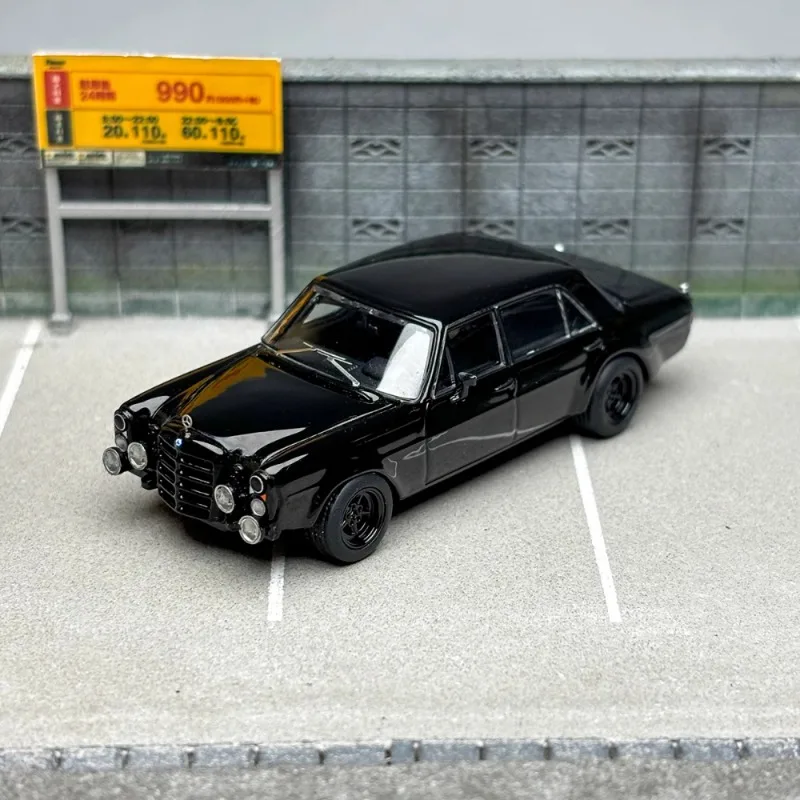 Diecast 1/64 Scale Mercedes-Benz 300SEL AMG W109 Vader Classic Car Model Alloy Benz 300SEL AMG W109 Car Model Collection Pieces