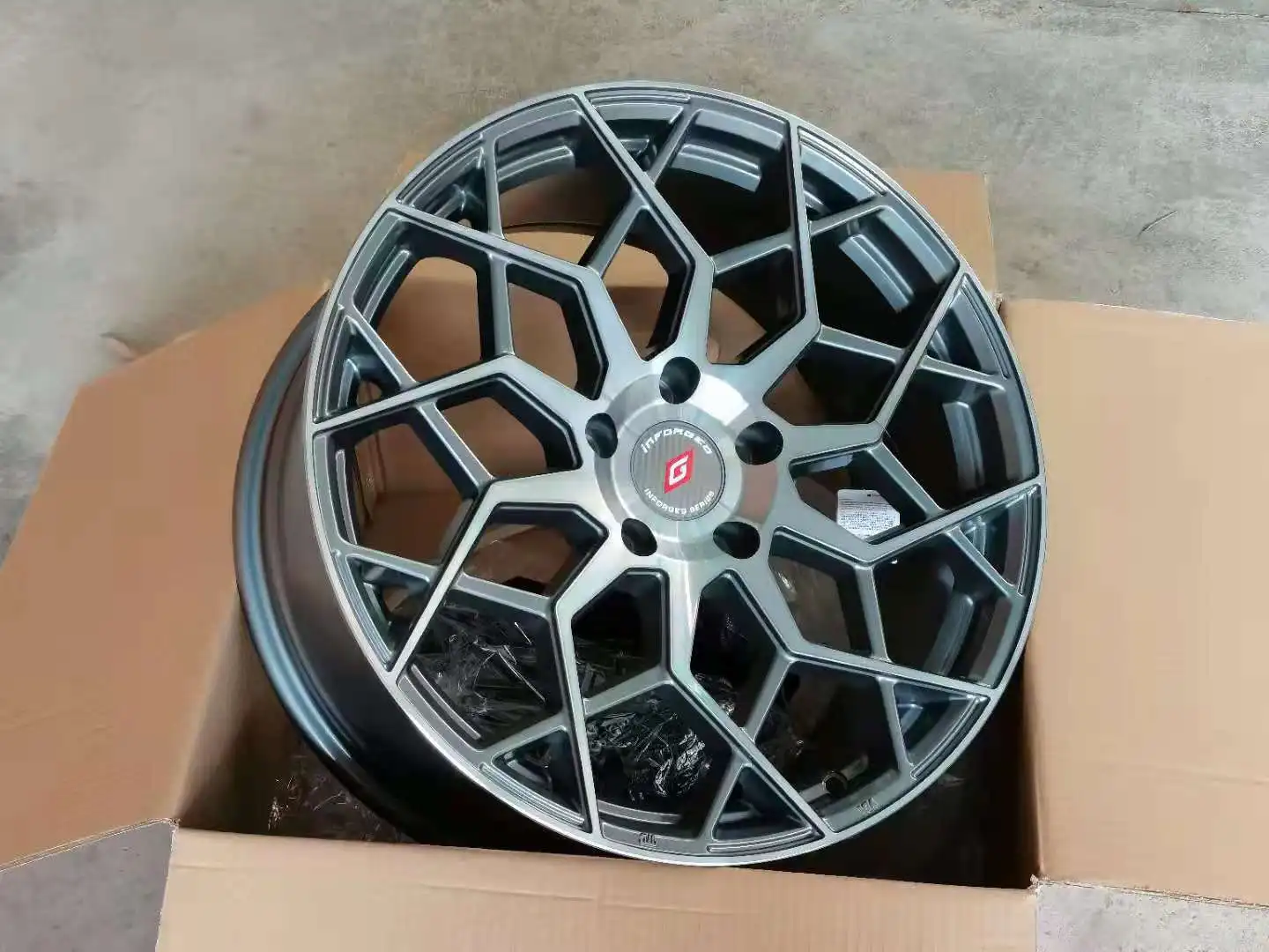 

Suitable for IFG42 aluminum alloy car bell car modification wheel hub lightweight wheel hub 18 inch 19 inch 20 inch matte gun gr