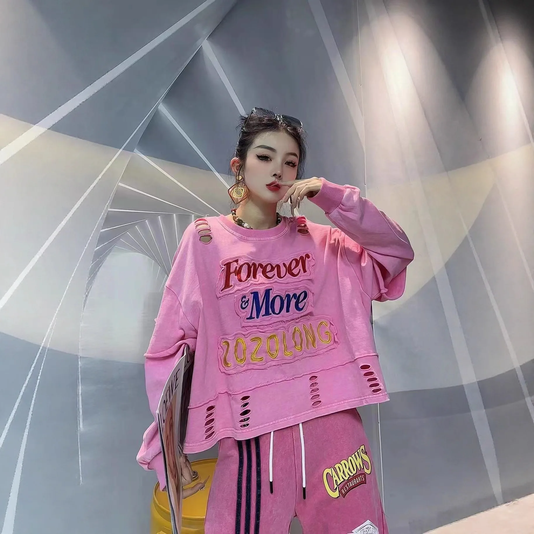 European Style Women's Sweatshirt 2025 Autumn New Personalized Patch Letter Print Distressed Sleeves Trendy Top Streetwear Women