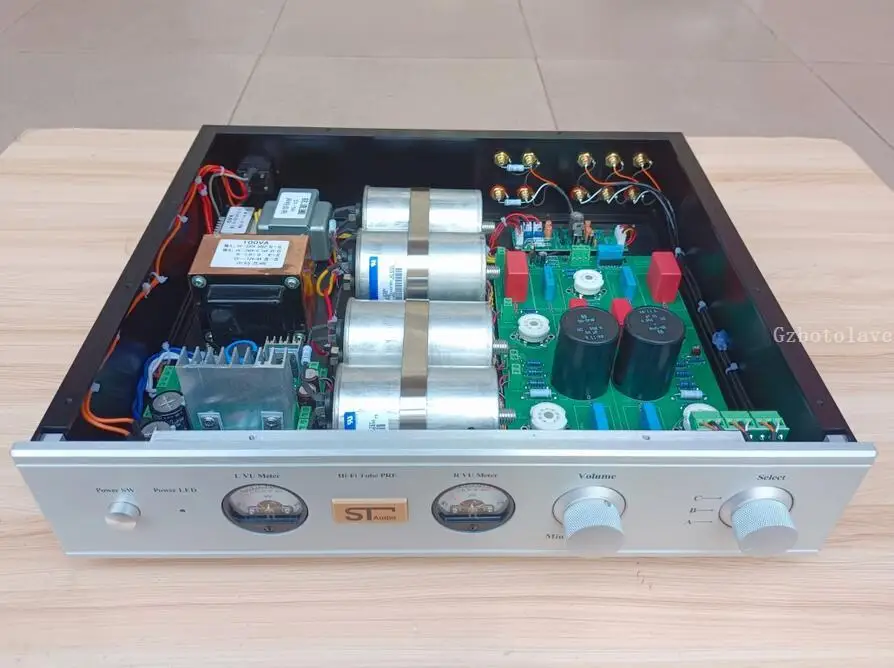 Assembled Refer to the CAT-SL1 HIFI tube preamplifier VU meter Balance tube preamp 6Z4（6X4）*2 ECC82*2,ECC83*2