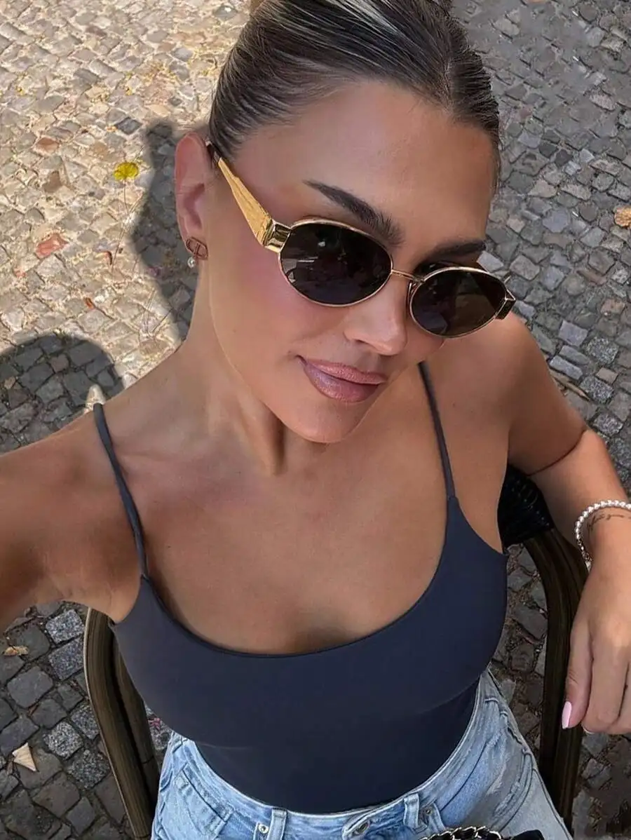 

Retro Oval Metal Frame Fashion Sunglasses for Women - Gold Tone, UV400 Protection