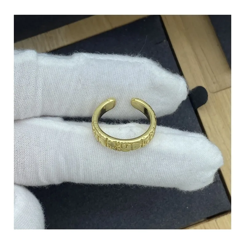 

New Letter Living Ring Women's Light Luxury Retro Star Open Ring