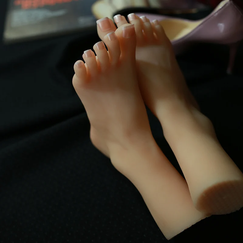 

Реалистичная женская модель стопы, силиконовые накладные ногти, реквизит для практики, пластиковый манекен для ног, человеческий фетиш, ноги около 21 см