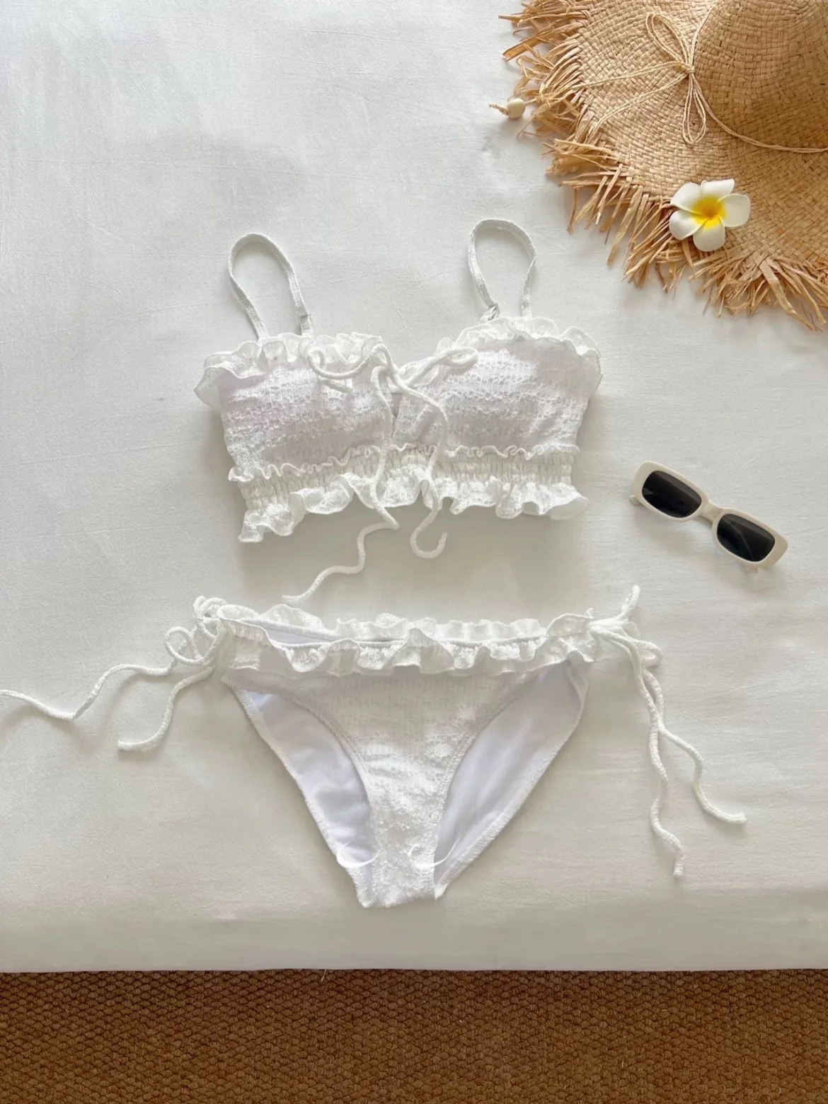 

Купальник-бикини из шифона с открытыми плечами, сексуальный, в отпускном стиле, комплект из двух предметов, для женщин, коллекция Month under the Wind Slimming Cover up