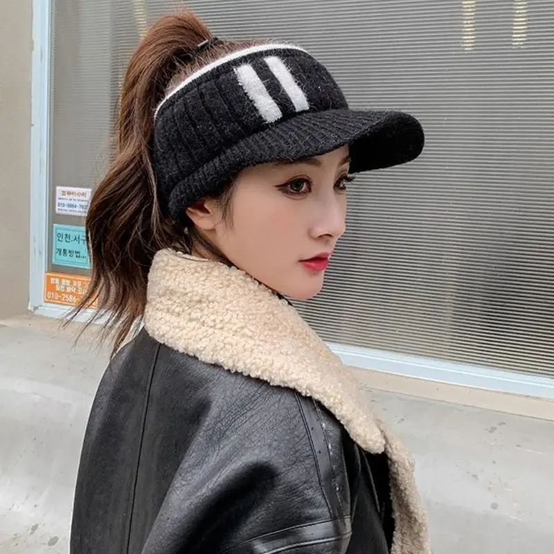 

Fashion Handmade Knit Cap Winter Outdoor Women Girl Warm Keeping Cap Empty Top Wool Hat Color Matching Duck Tongue Hat