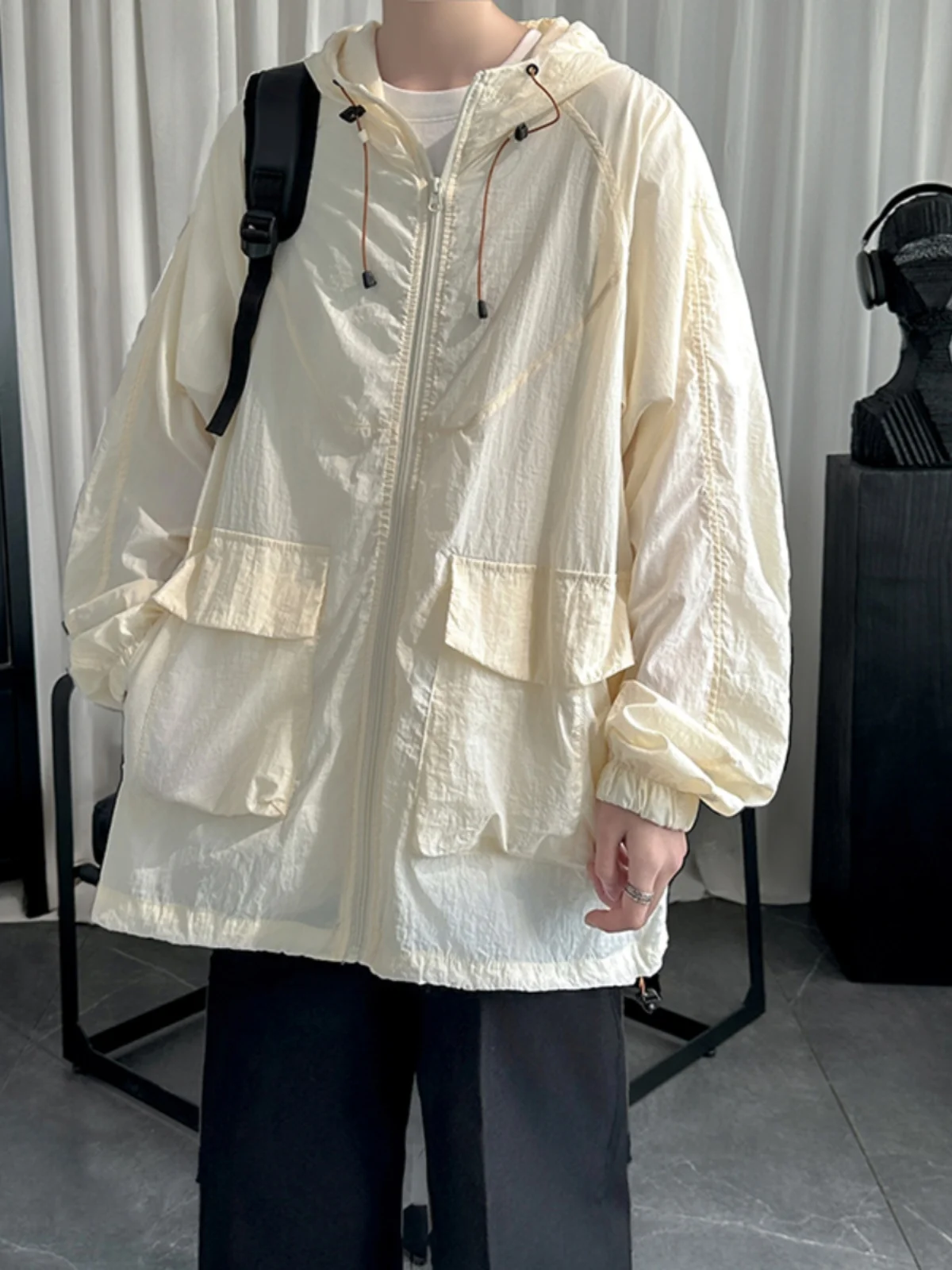 

Lightweight Breathable Outdoor Men's UV Protection Clothing Summer Jaet Trendy Hooded Long Sve Thin Model Zcmy2024042207...