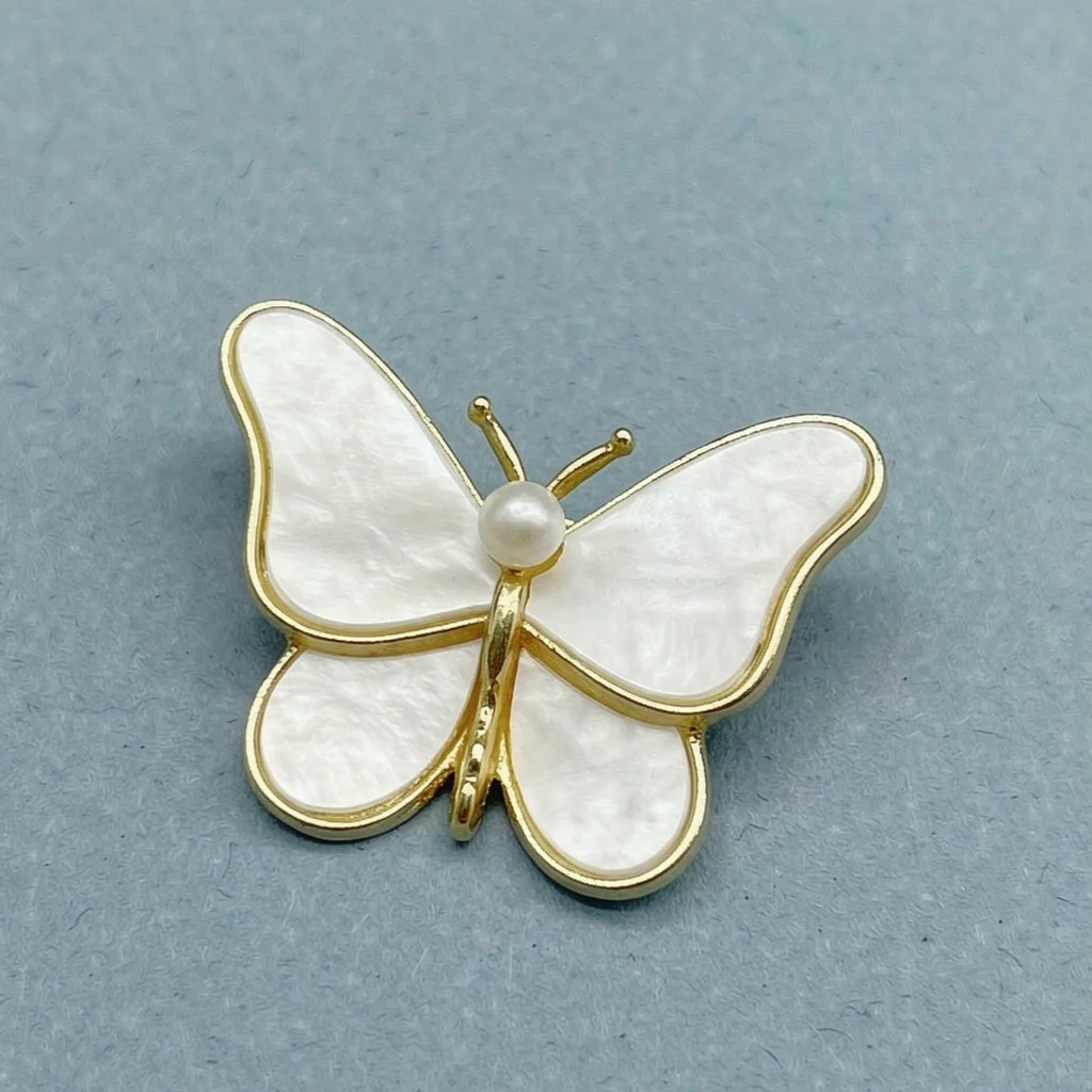 New Decorative Buckle, Collar Pin, Anti-Exposure Brooch, Versatile European Retro Style, Shoe Surface Badge, Ornament, Themed Brooch, Corsage, Scarf Buckle, Light Luxury Waterproof Clothing Accessory, Date Accessory, Metal Buckle, Commuting, Elegant Clothing Pin, Simple Bow Tie Accessory, Brooch, Couple's Accessory, High Aesthetic Value