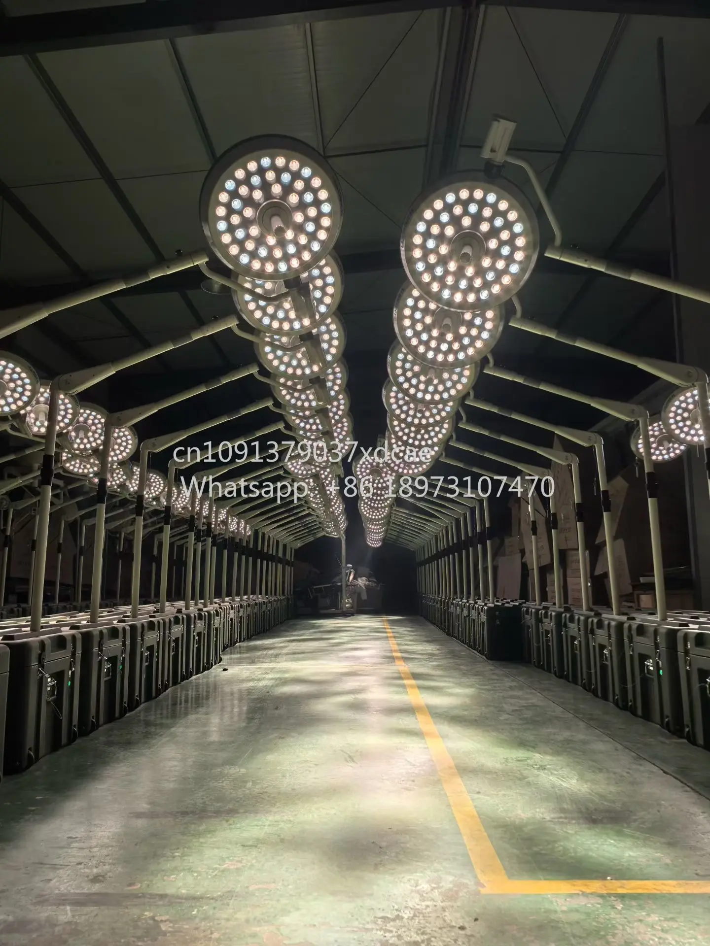 Emergency Surgery Lamp LED Operating Shadowless Moving Type Surgical Lamp Mobile Light Field Surgery LED Lighting Lamp