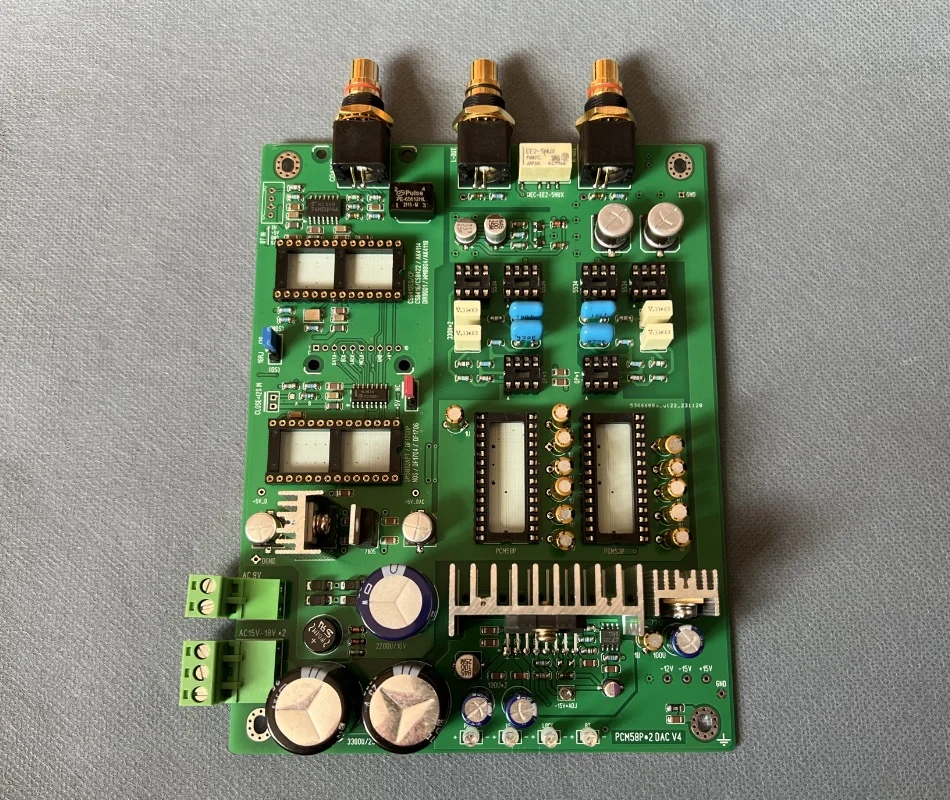 PCM58P * 2 DAC CS8412 ricevi scheda di decodifica ingresso coassiale Bluetooth I2S uscita RCA bilanciata NE5534Op AMP